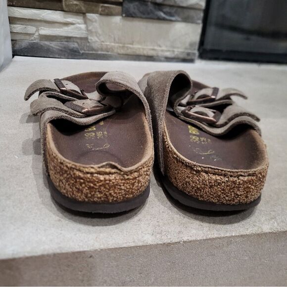 Birkenstock Arizona Taupe Suede Leather Buckle Sandals Sz L7 M6 - Picture 6 of 14